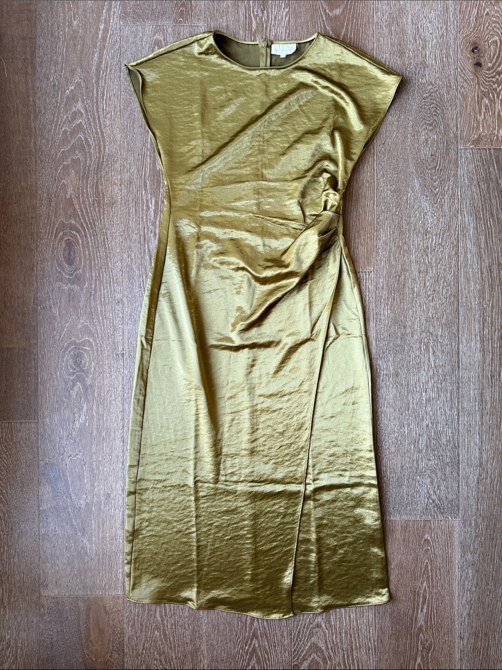 Gorgeous Melloday Twist Midi Dress in Olive Gold